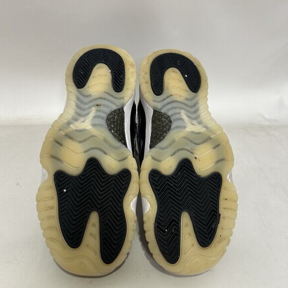 Nike Air Jordan 11 Retro GS “Gratitude/Defining Moments” - Picture 7 of 8